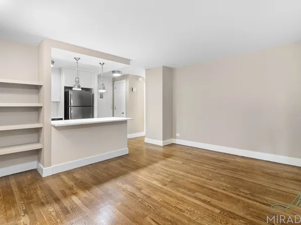 330 East 39th Street image 7 of 15