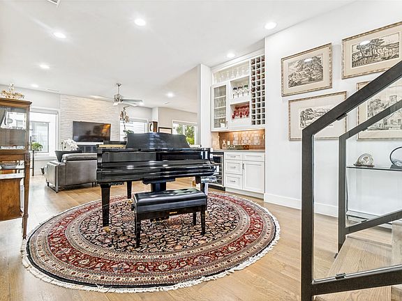 3rd image of 7265 Inwood Rd