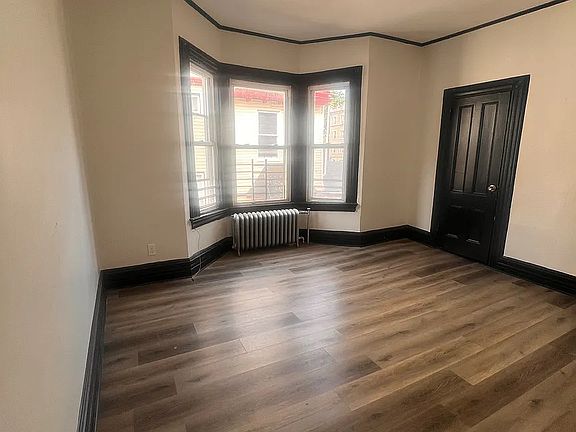4th image of 71 Lenox Ave #2C