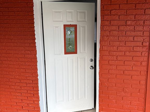 2nd image of 3715 Highland Ave