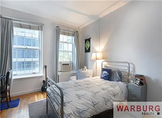Sold by Warburg | media 7