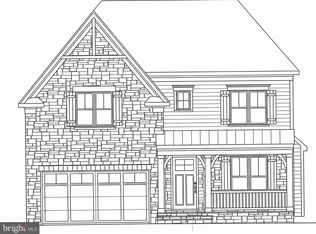 5527 Oakmont Ave, Bethesda, MD 20817