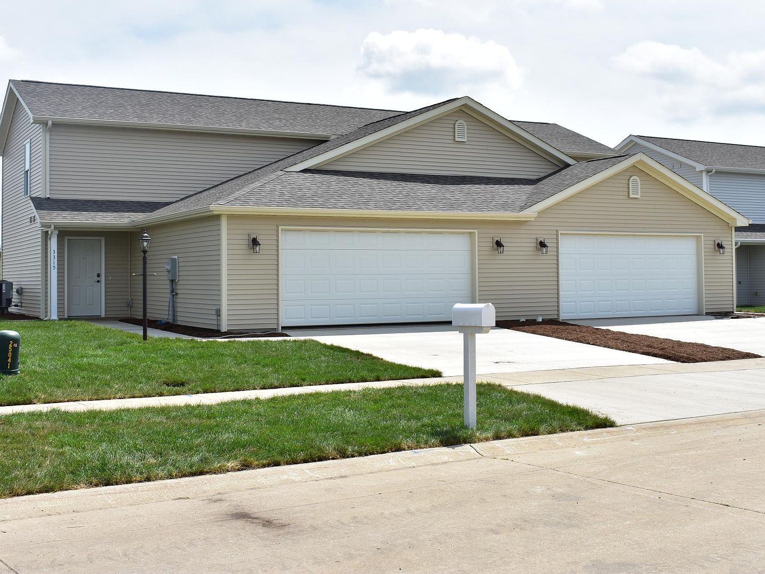 3315 Boulder Ridge Dr, Champaign, IL 61822 Zillow