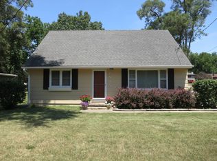 7805 Drake St, Clive, IA 50325