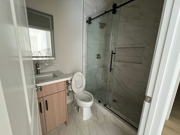 4th image of 563 Bregante Dr #B