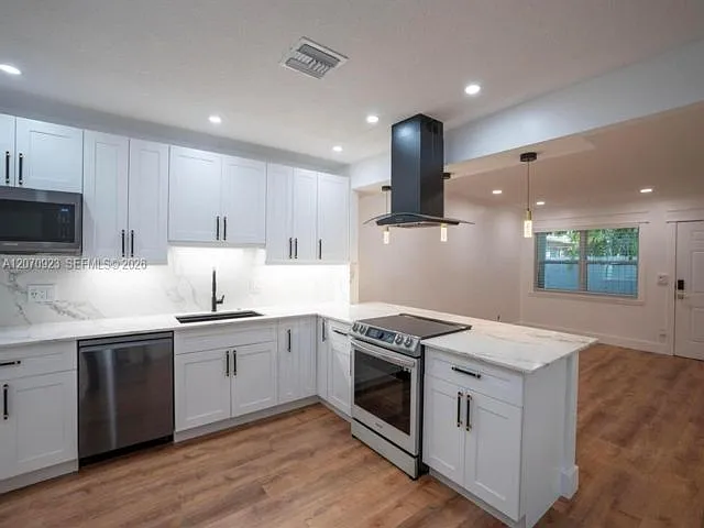 2 bed, 2.0 bath, $3,300 — Photo 2