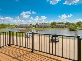 141 Stonebridge Ln, Smithville, MO 64089