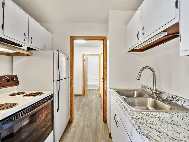 1156 W Carriage Dr #3 — Photo 4