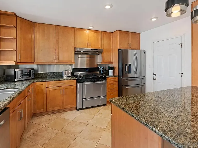 3625 Kingsley St #3625 — Photo 15