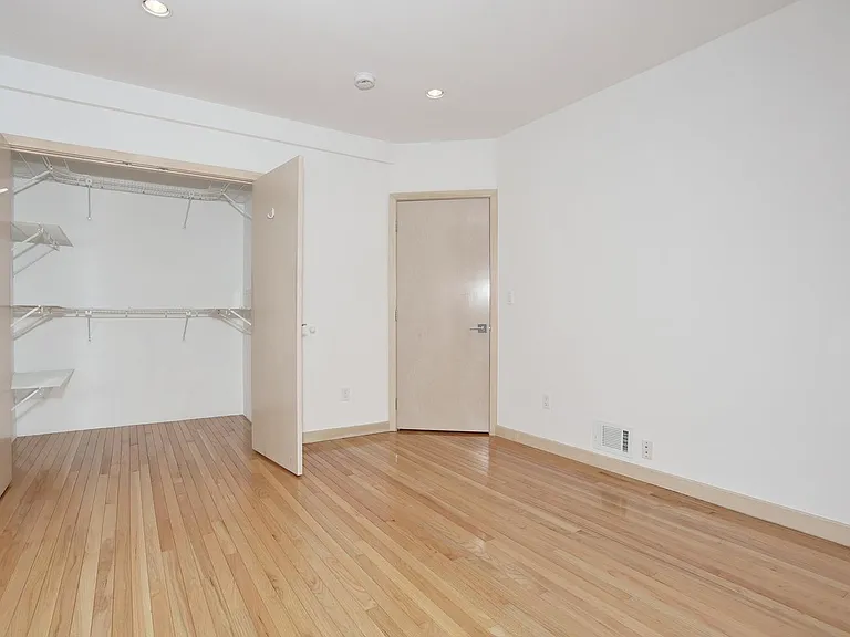 25 Bogert Pl #1 — Photo 15
