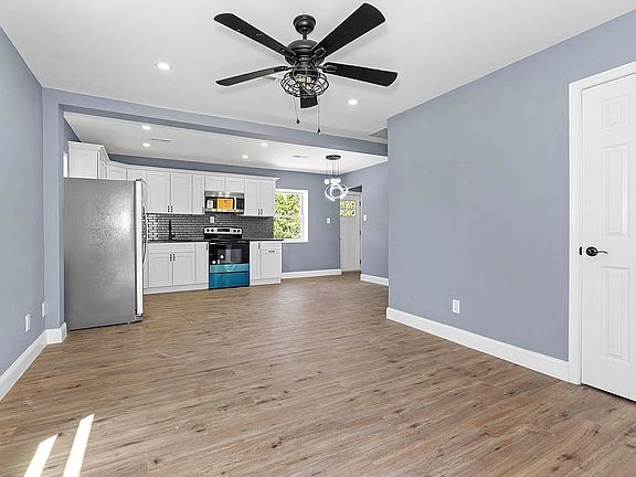 5th image of 73 Memorial Dr
