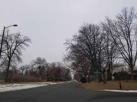 5th image of 7409 Edgewood Ave N