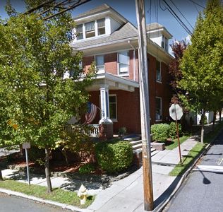 400 W Lafayette St, Easton, PA, 18042