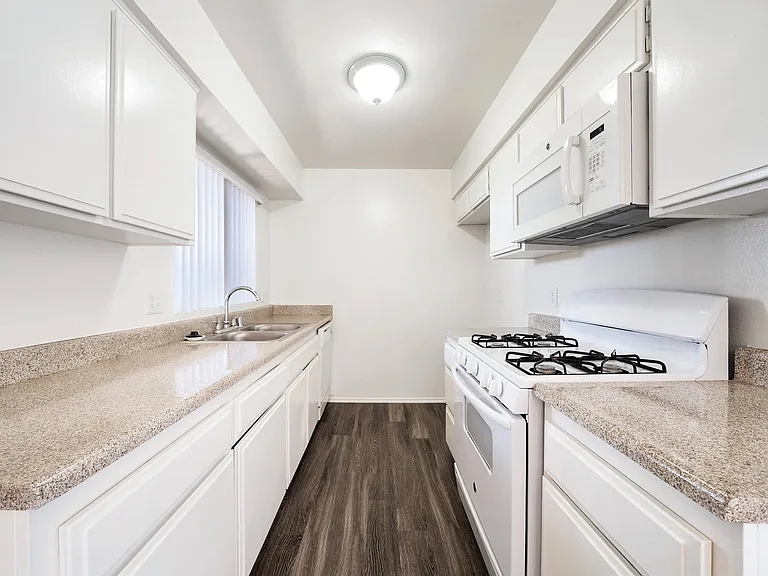 The Terrace Apartments — Photo 42
