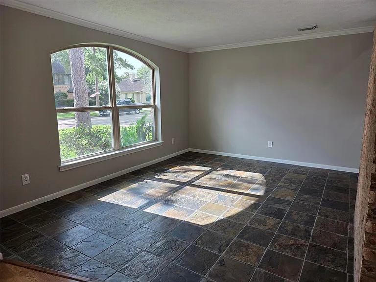 8706 Chelsworth Dr — Photo 7