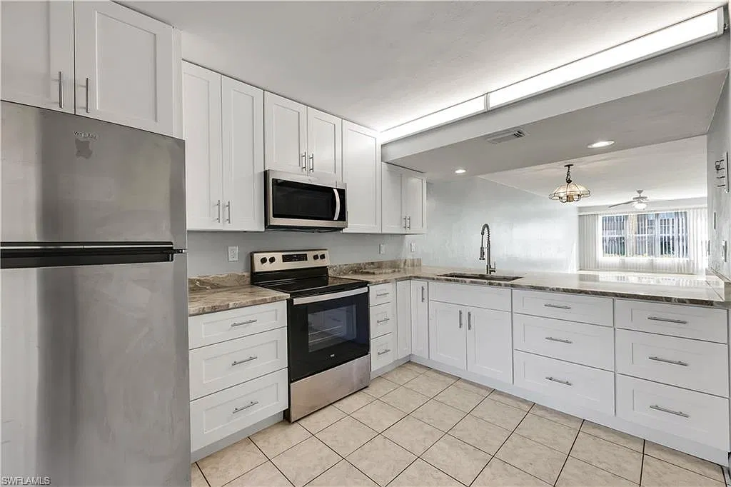 2 bed, 2.0 bath, 1246 sqft, $1,950 — Photo 3