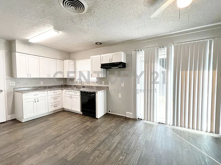 5301 Mansel Ln — Photo 5