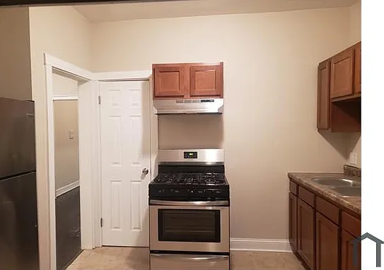 1545 E 85th St #3 — Photo 10