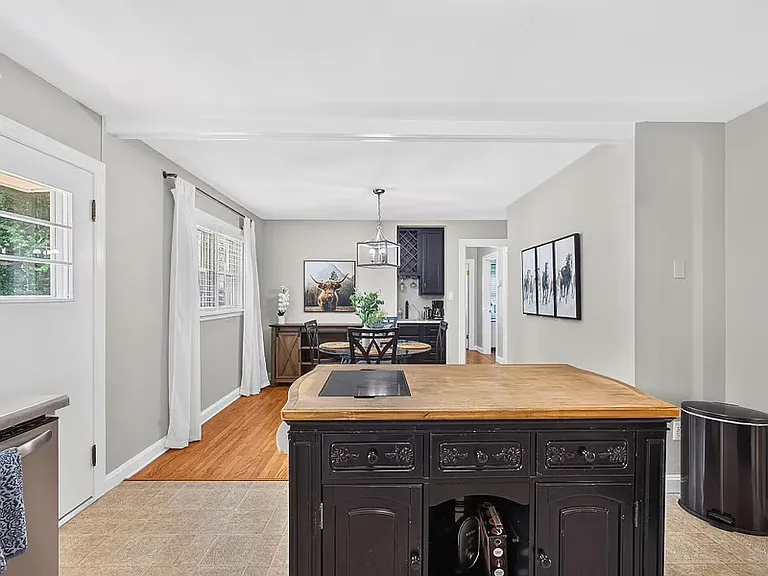 1228 Elizabeth St — Photo 4
