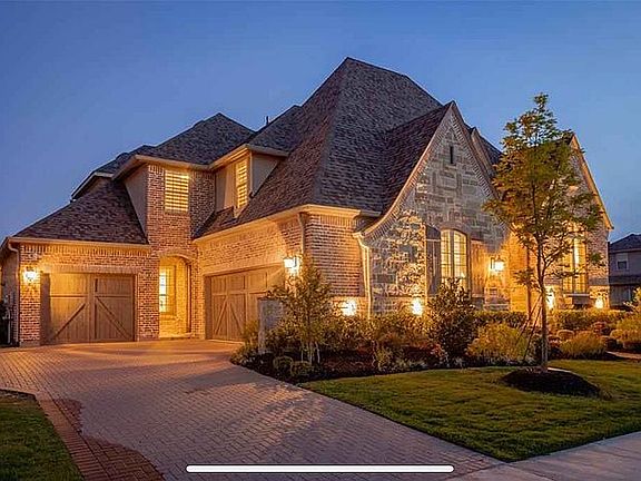 2nd image of 4421 Woodbine Ln
