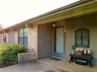 205 Stony Creek Dr, Euless, TX 76039