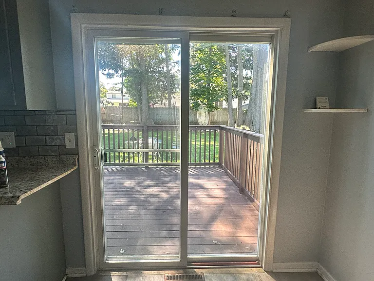 Sutorius Dr — Photo 11