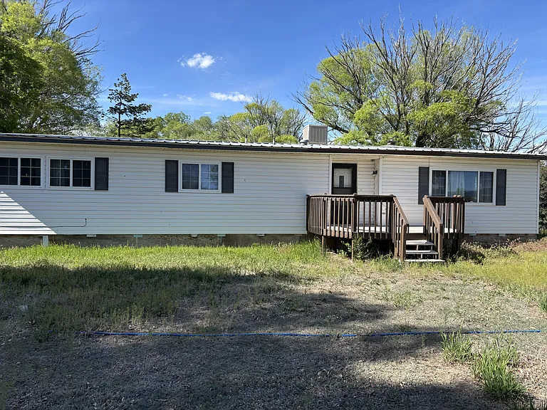 185 E Main St — Photo 1