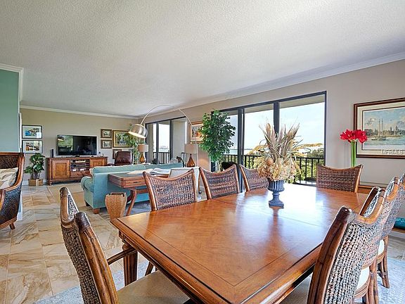 4th image of 150 Belleview Blvd APT 405