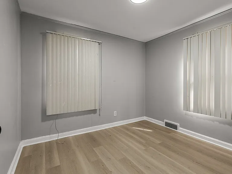 9022 Northlawn St — Photo 12