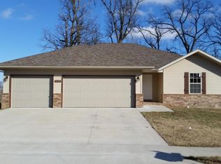 1404 S Kristopher Ave, Republic, MO 65738