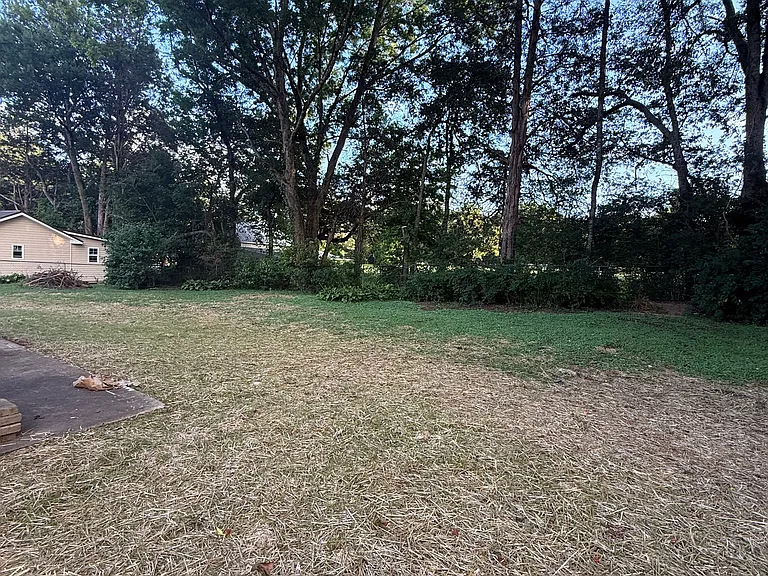 2360 Parkway Dr SE — Photo 21