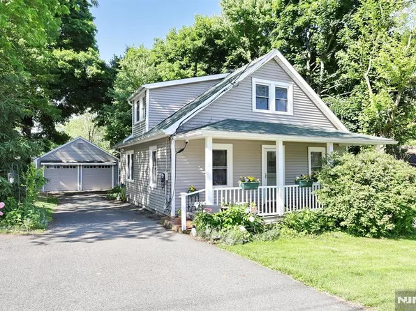 121 Wilmuth St, Mahwah, NJ 07430