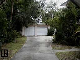 3rd image of 405 Mariva Ave