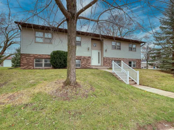 W1282 Marietta AVENUE, Ixonia, WI 53036