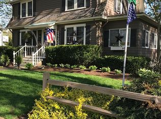 30 Adelaide Ave, Barrington, RI 02806