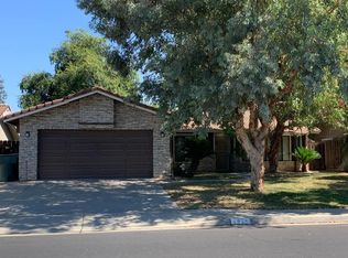 1215 Palo Alto Ave, Clovis, CA 93612