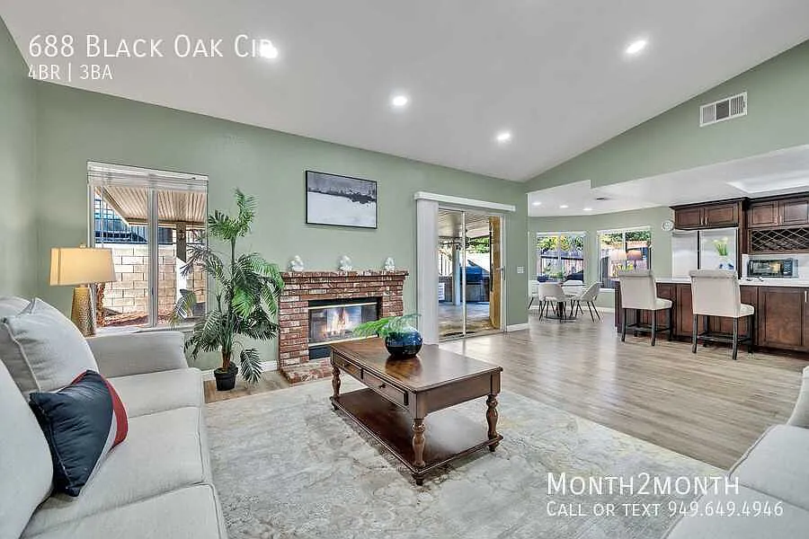 Building Photo - 688 Black Oak Cir