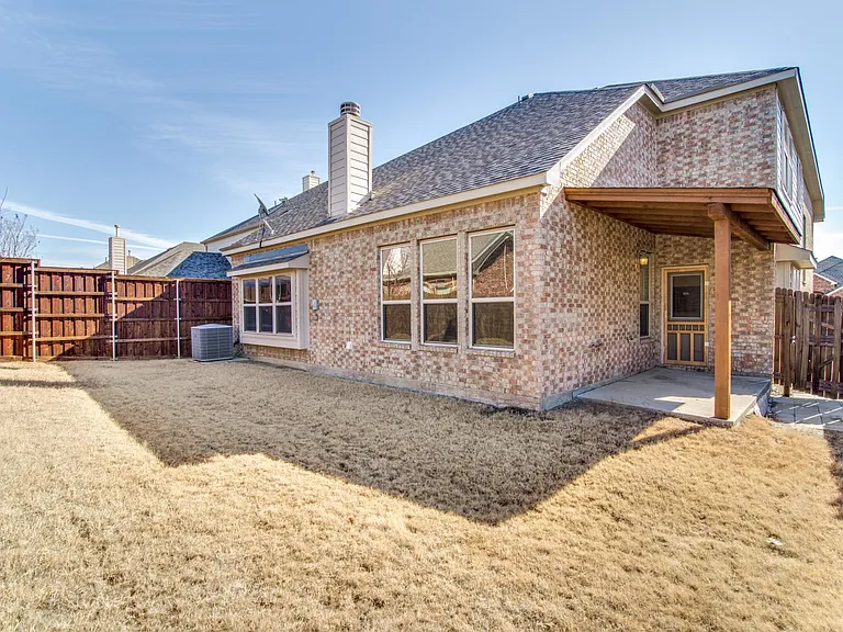 9400 Harrell Dr — Photo 23