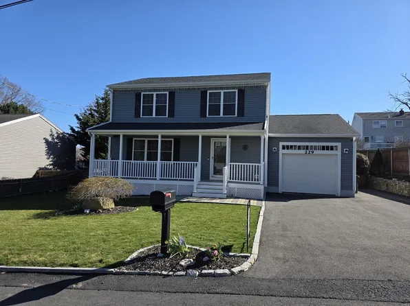 229 Concord St, Fall River, MA 02723