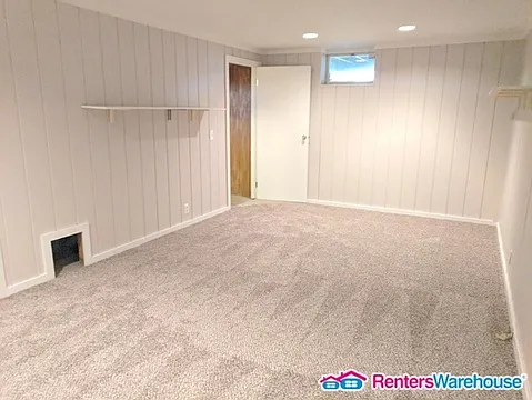422 Reading Ave — Photo 10