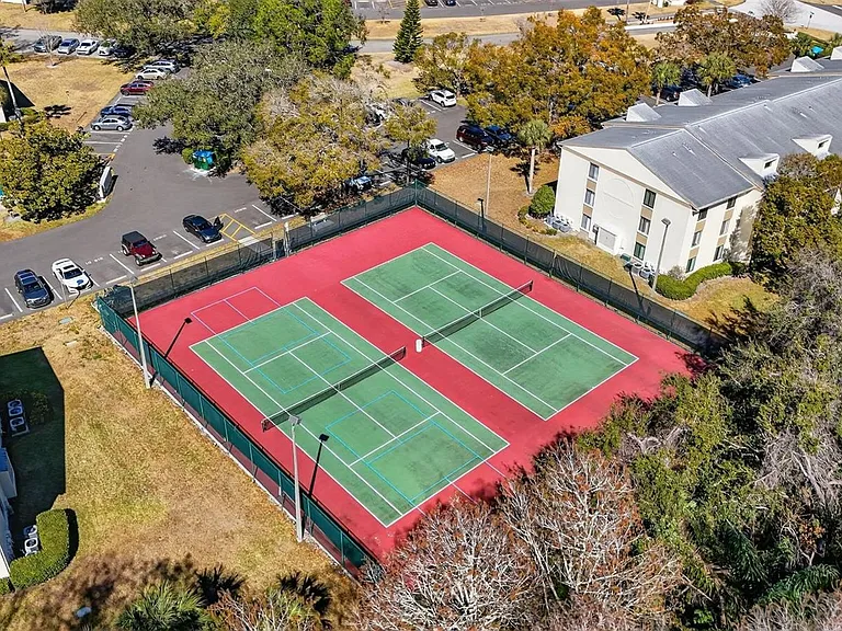 1398 Shady Pine Way #B — Photo 40