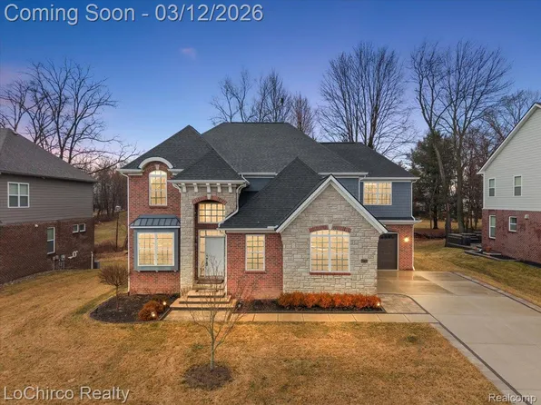 43722 Bolingbrooke Ln, Novi, MI 48377