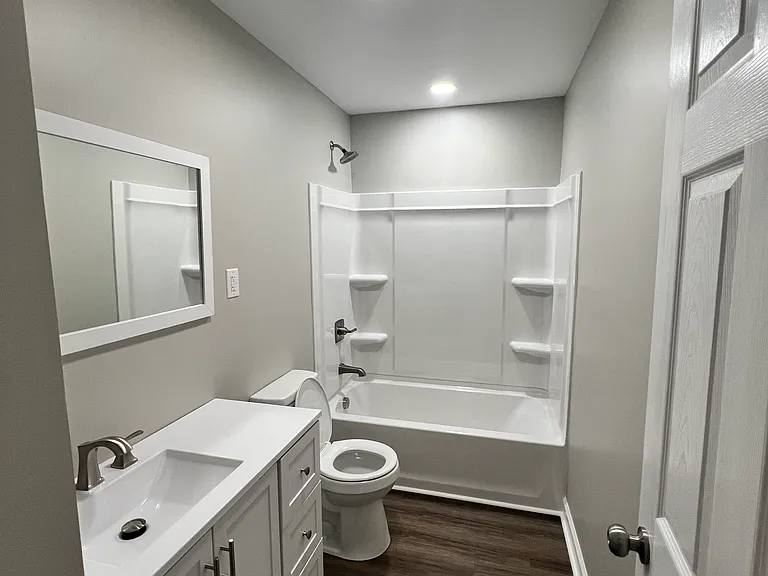 117 S Canal St — Photo 18