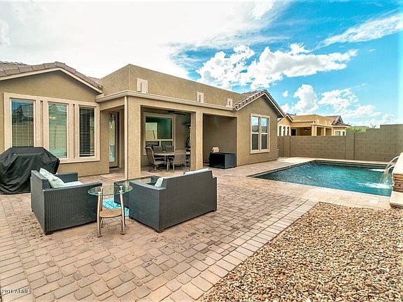 Easycare Entertainment Space