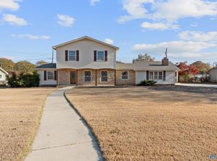 2417 Dogwood Ln SE, Decatur, AL 35601