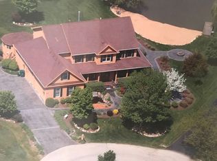 757 Carolyn Ct, Elburn, IL 60119