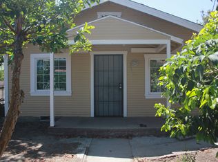 1005 N Acacia Ave, Compton, CA 90220