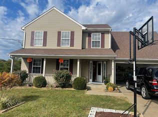 112 Buttercup Ct, Radcliff, KY 40160
