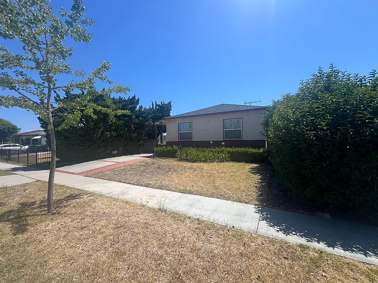 5016 Lorelei Ave — Photo 1