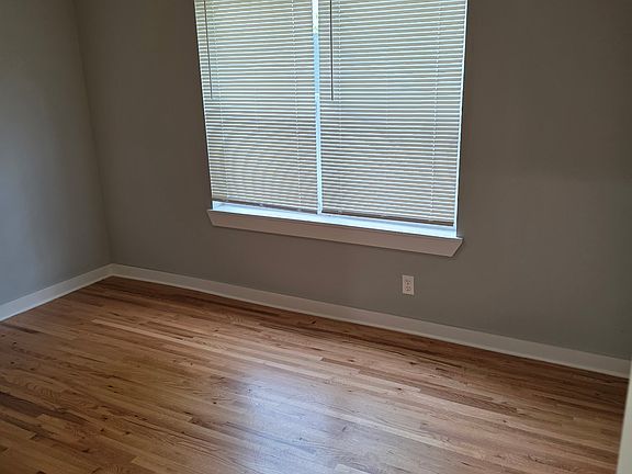 5th image of 2707 E Archer St Unit 1